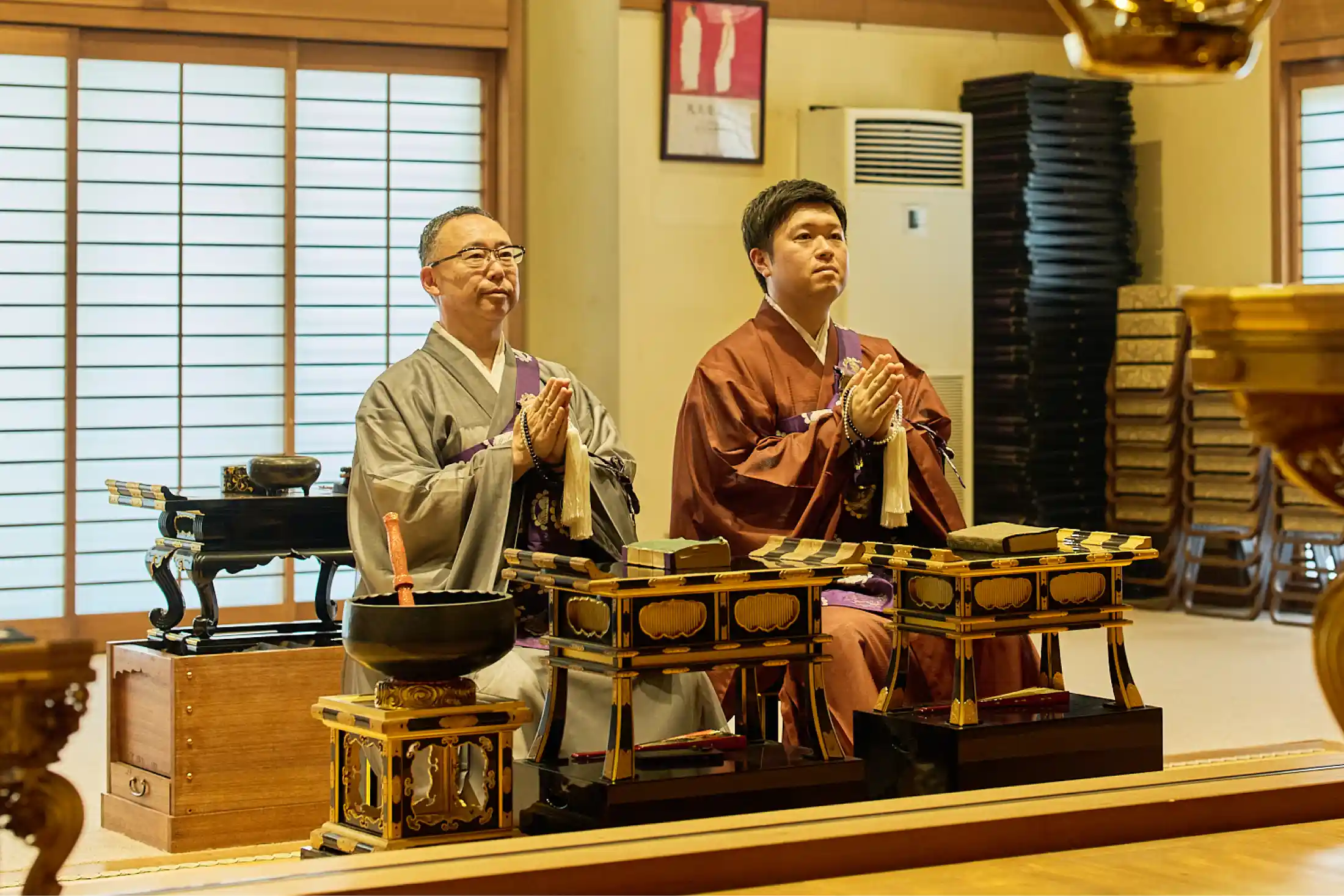 髙德寺の住職と副住職のサポート